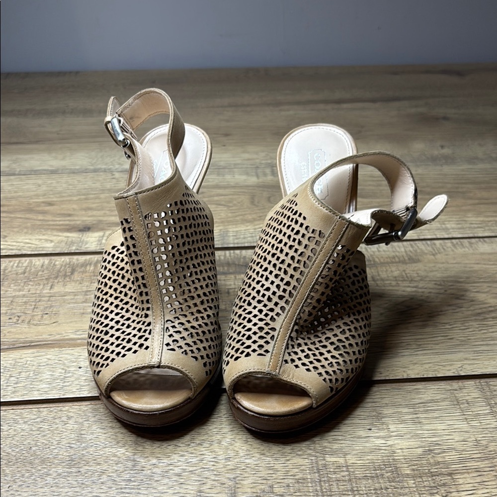 Women's Coach Tan Peep-Toe Sandals Size 6